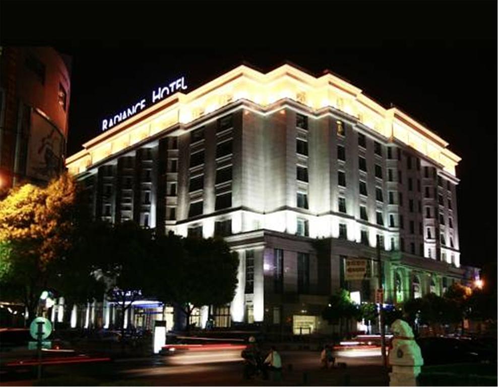 Radiance Hotel Shanghai Exteriör bild