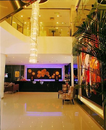 Radiance Hotel Shanghai Exteriör bild