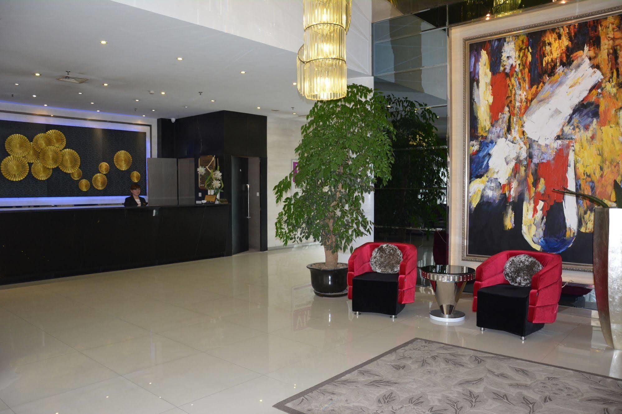 Radiance Hotel Shanghai Exteriör bild