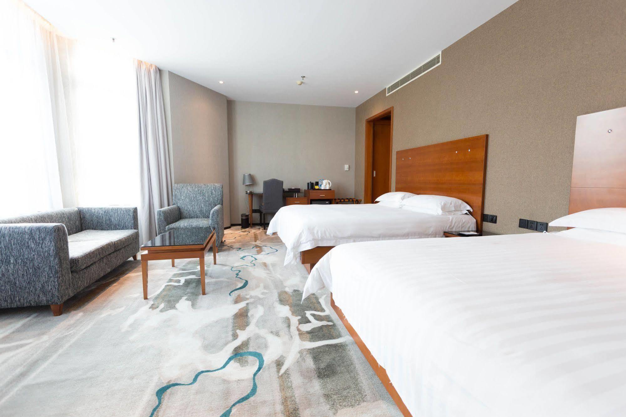 Radiance Hotel Shanghai Exteriör bild