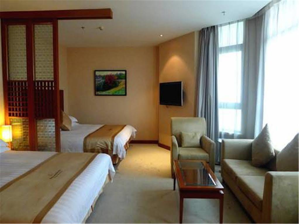 Radiance Hotel Shanghai Exteriör bild